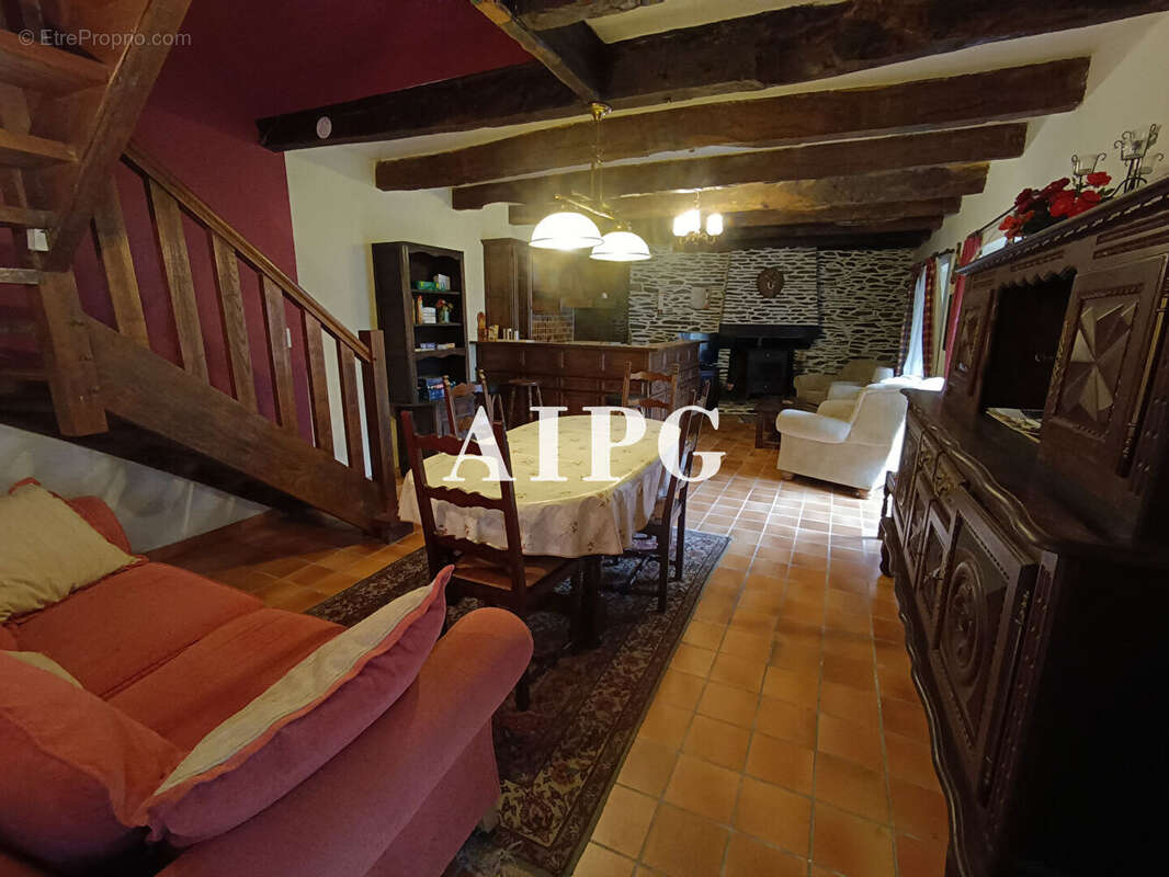 Maison à CAUREL
