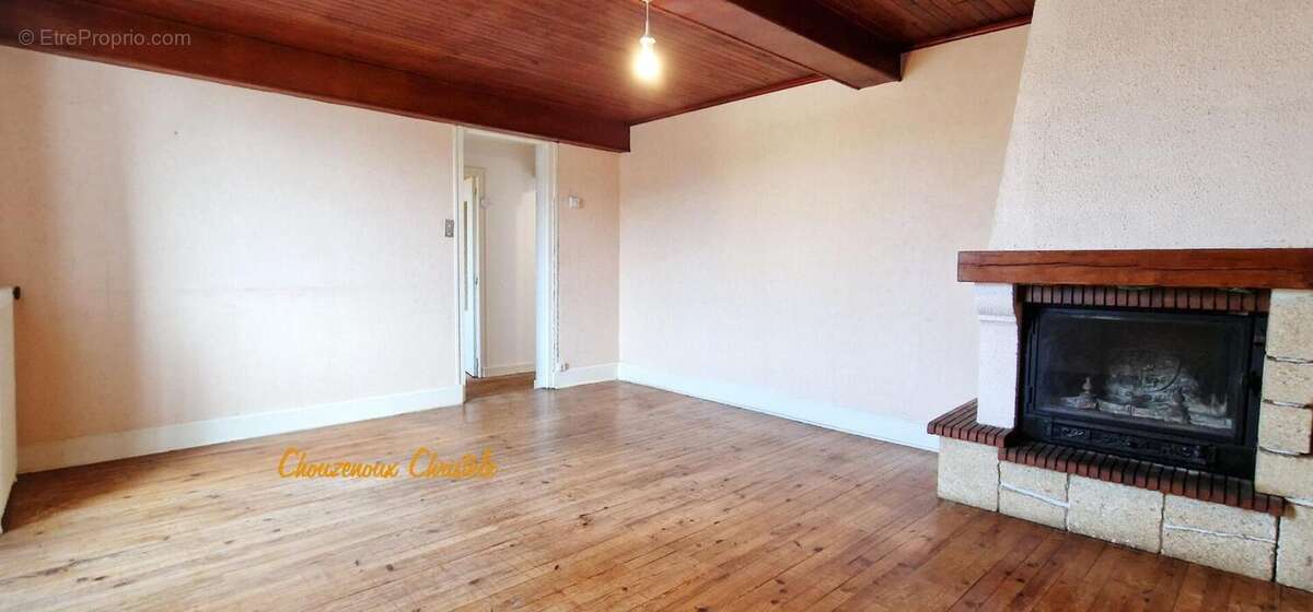 Maison à TERRASSON-LAVILLEDIEU