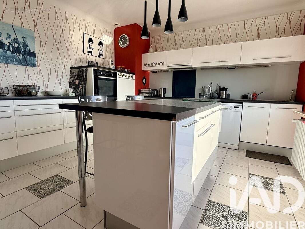 Maison 135 m² à Ugny  - photo 2