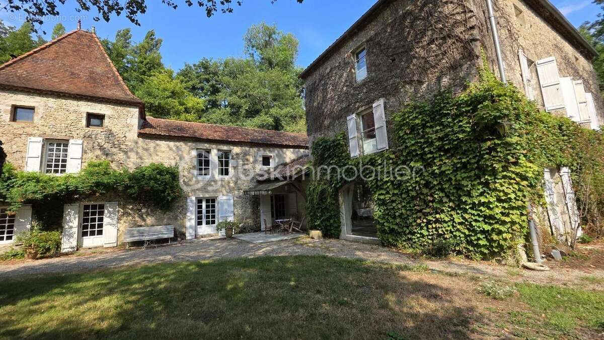 Maison à BAZENS