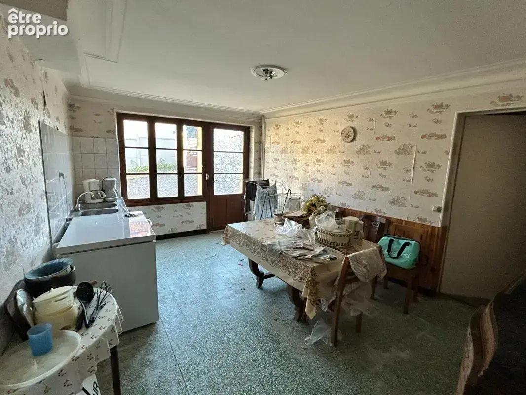 Us : grande maison avec beaucoup de potentiel ! - photo 2