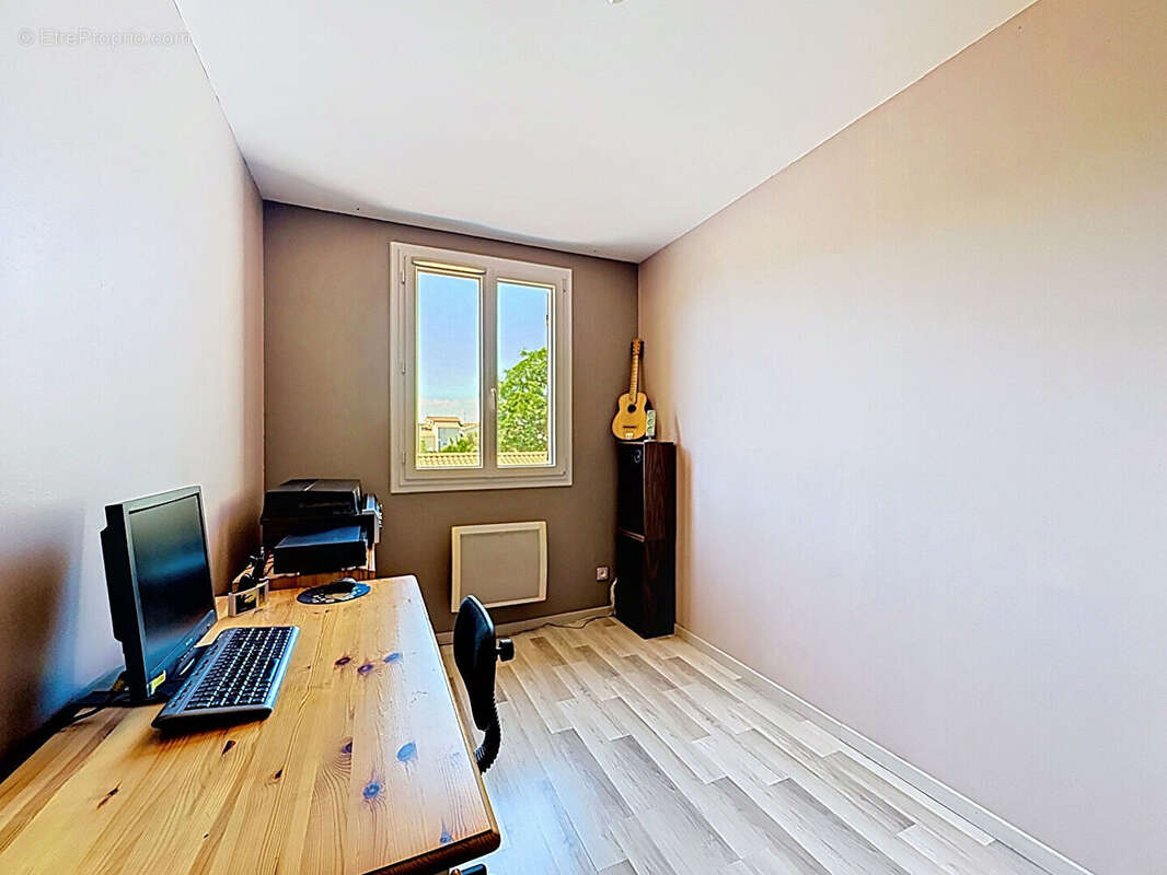 Maison 92 m2 à Avignon T4 avec 3 chambres  - garage, jardin et forage - photo 17