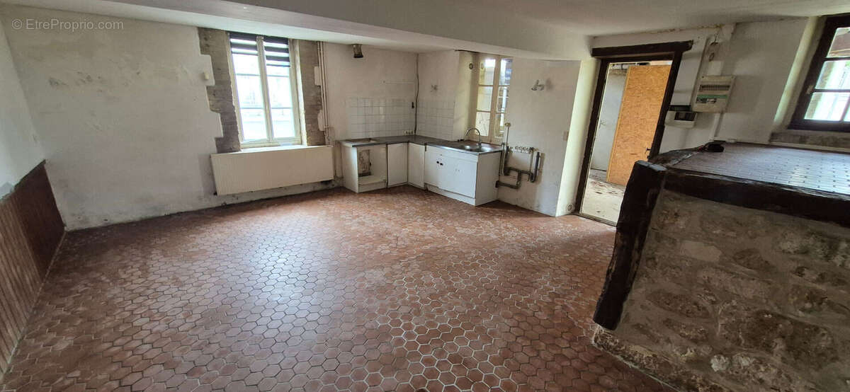 Maison Entre Villers Cotterets et Soissons de 6 pièce(s) 265 m2 - photo 3
