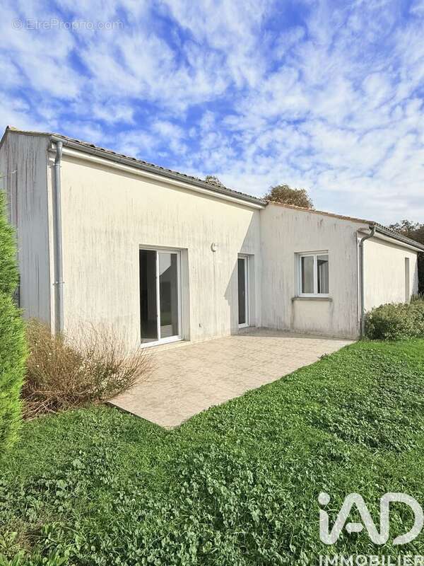 Photo 2 - Maison à BENON