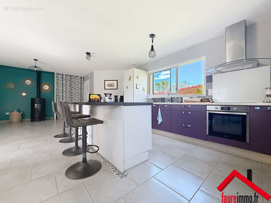 Maison à ORGNAC-SUR-VEZERE