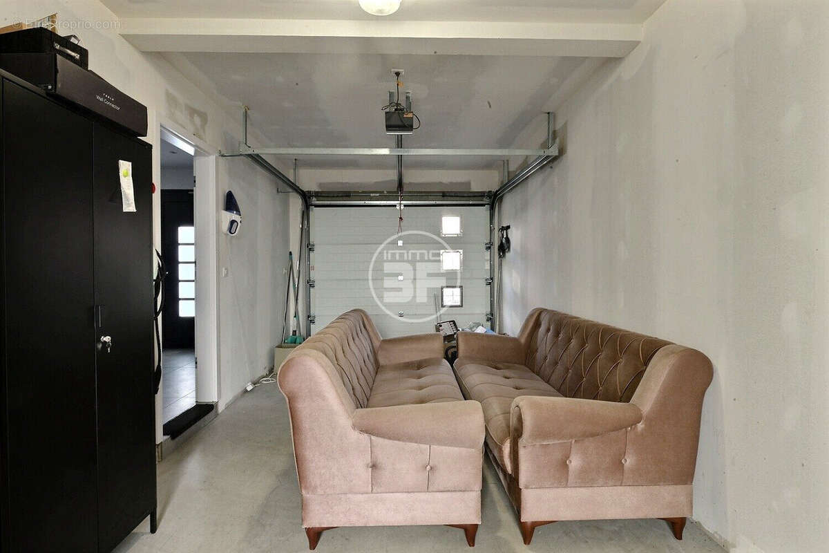 Maison 158 m² à Saint-Louis  - photo 2