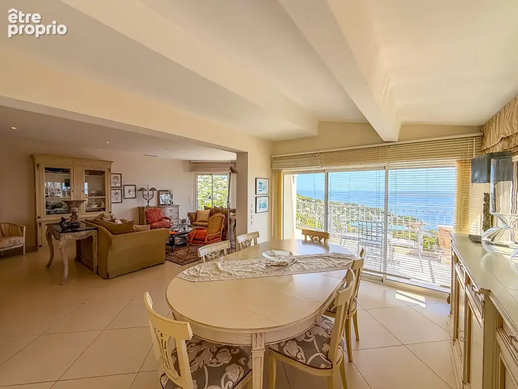 A vendre villa provencale vue mer golfe st tropez garage tout a pied aux issambres - photo 6