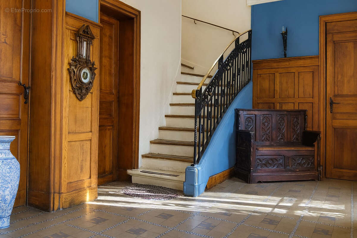 Maison à MANDRES-LES-ROSES