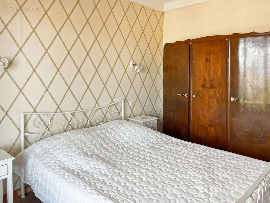 Maison À Vendre composée de 2 appartements (3 et 4 pièces) - photo 18