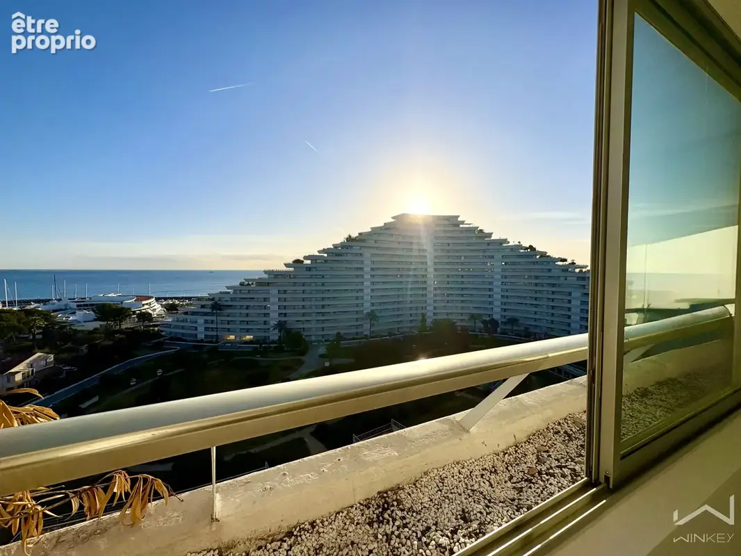 T2 au 8ème étage   Marina Baie des Anges - photo 12
