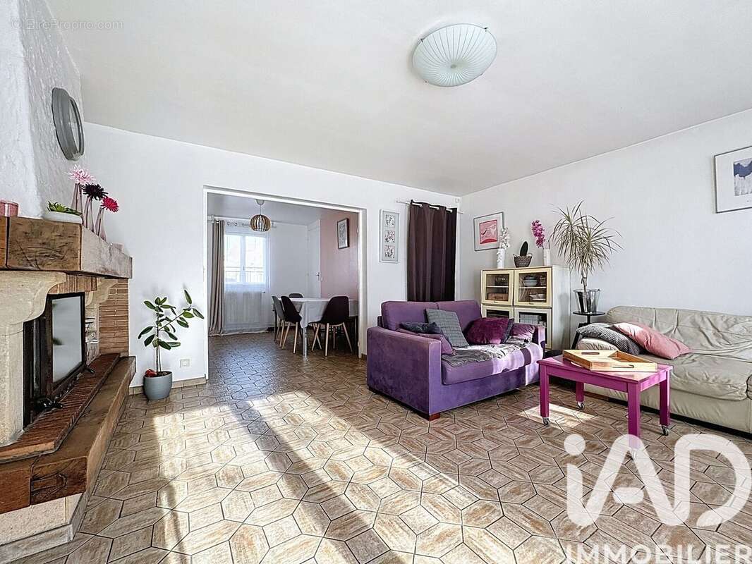 Photo 2 - Maison à LE BLANC-MESNIL