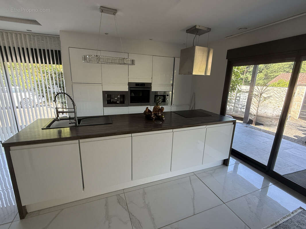 Maison à SAINT-GENCE