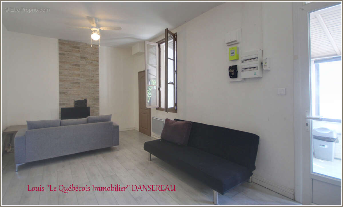 ** Possibilité vente à terme libre ** Rénové en 2020:  Immeuble 2 x T3 au calme, cour, dépendances - photo 6
