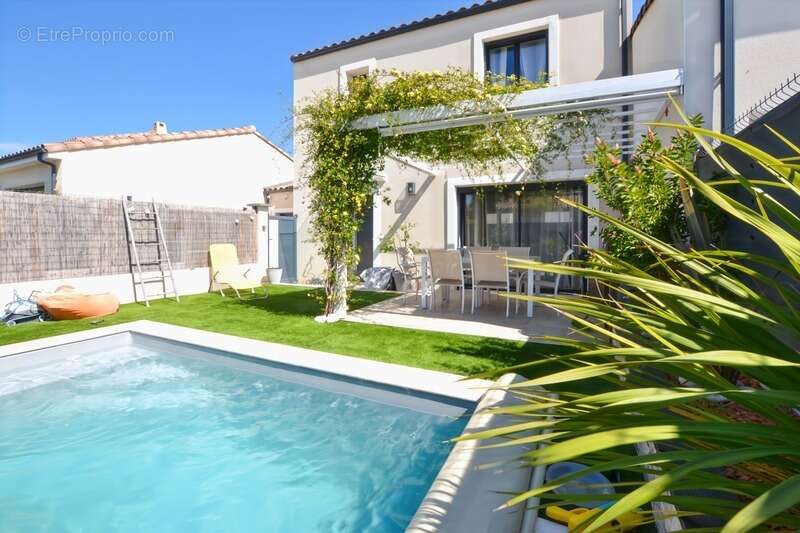 Maison à ESPONDEILHAN