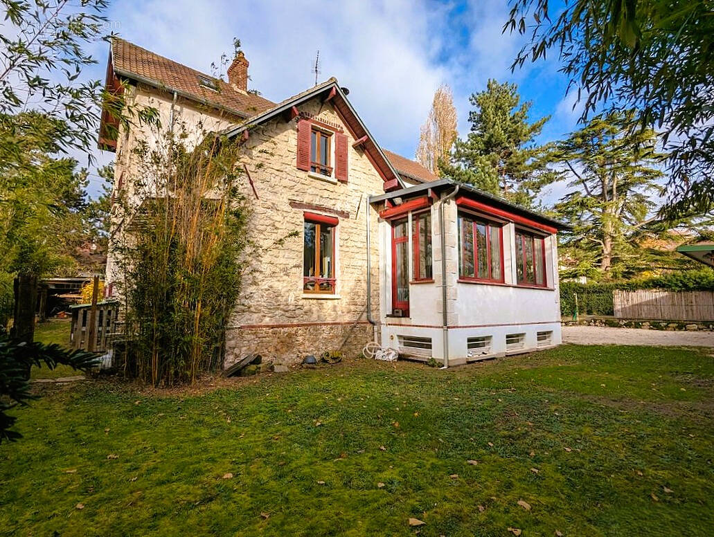 Maison à BEAUCHAMP