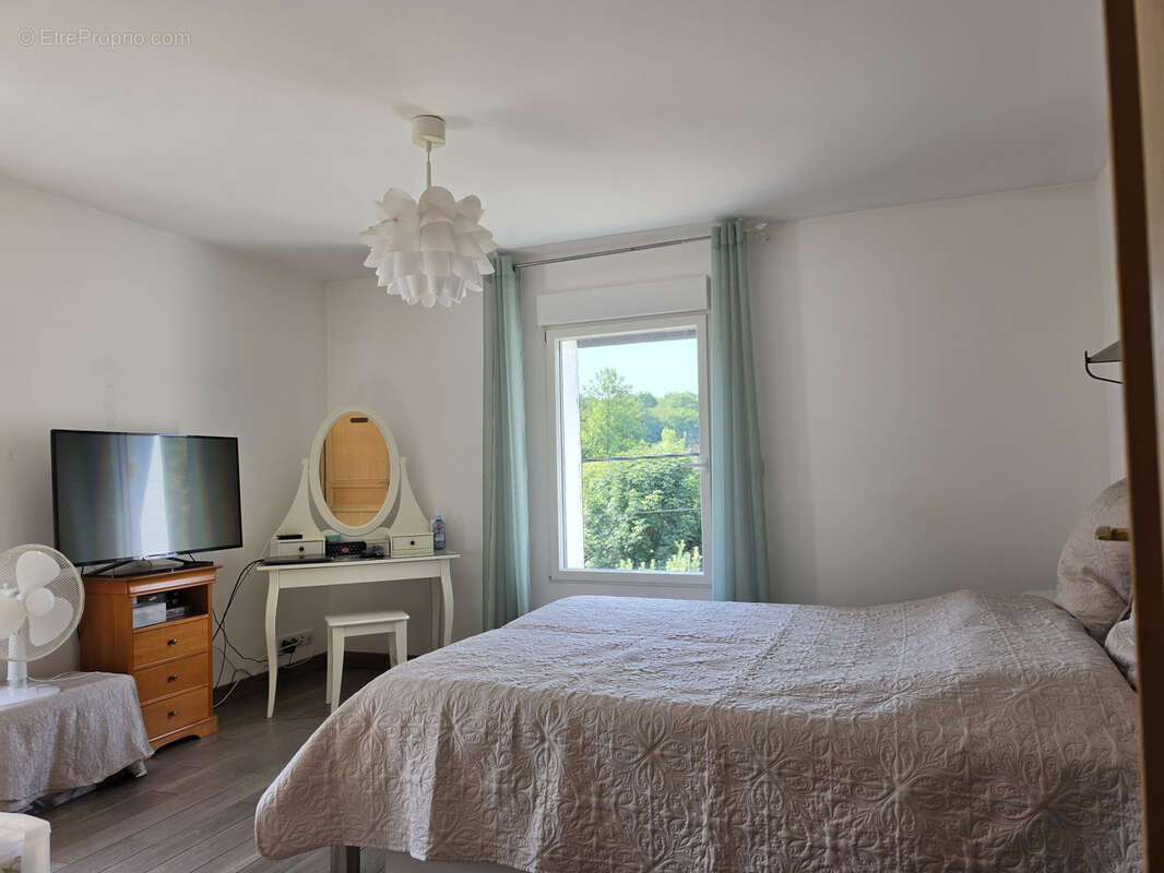 Maison d’architecte haut de gamme proche d’Amboise   Prestations d'exception (Sauna, Cinéma, Ascenseur) - photo 11