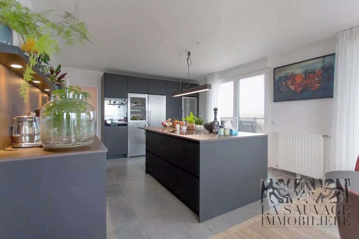 Appartement à COLOMBES