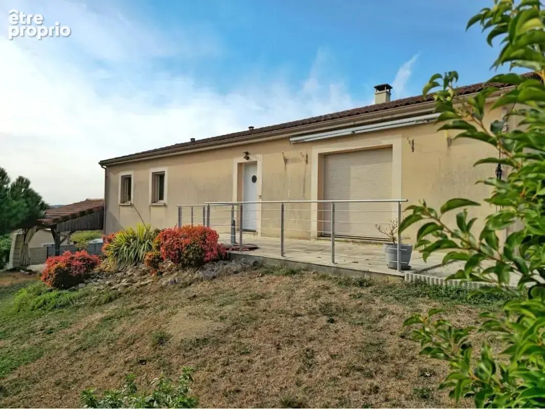 Photo Maison à Saint-Just-Le-Martel au prix de 229 900€