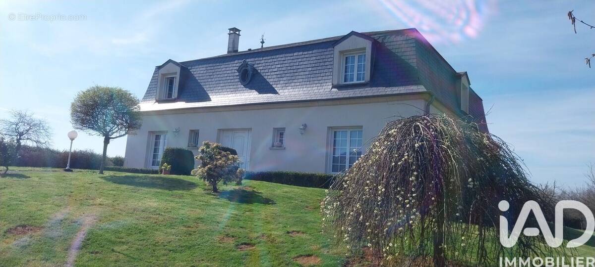 Photo 1 - Maison à HARCY