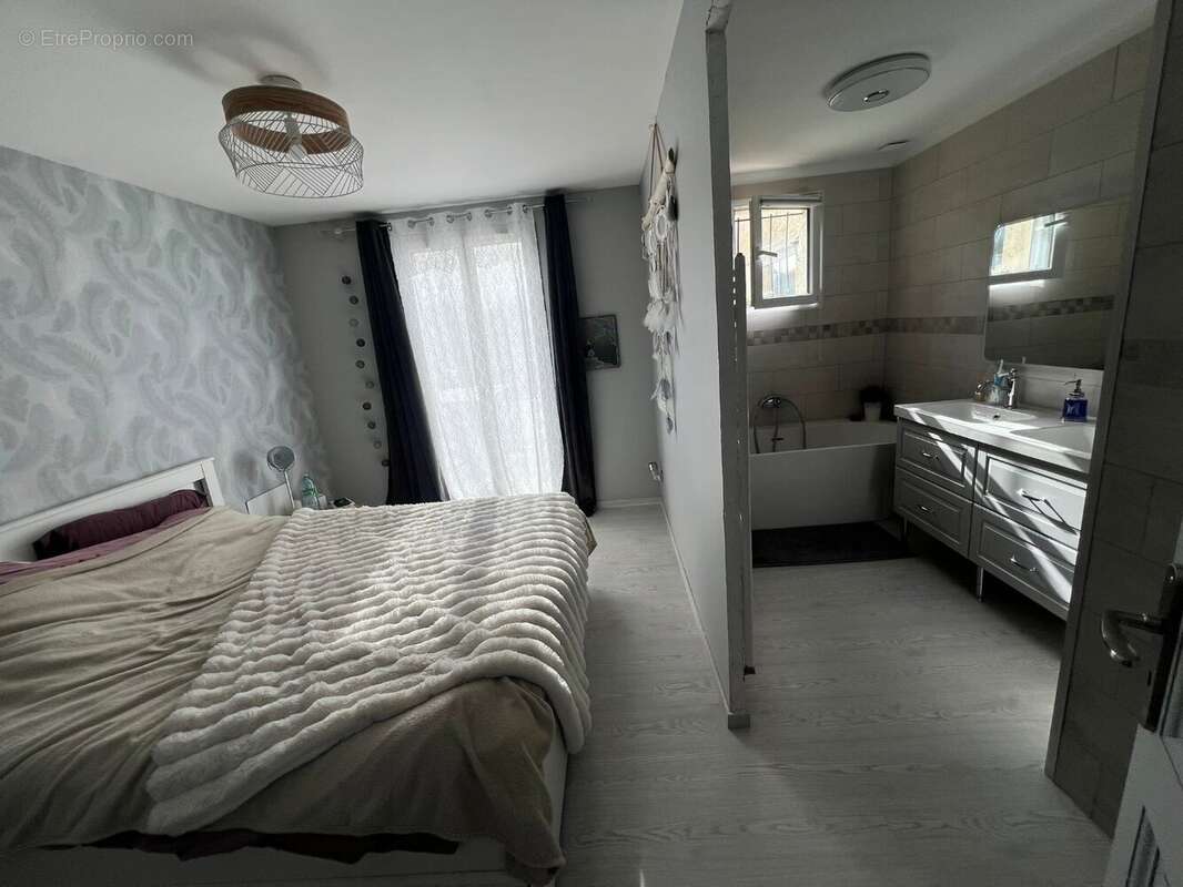 Maison à SAINT-CHERON