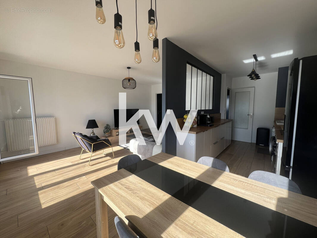Appartement à SAINT-ETIENNE