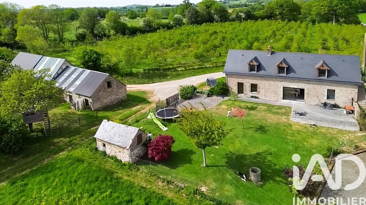 Photo 1 - Maison à SAINTE-GEMMES-LE-ROBERT