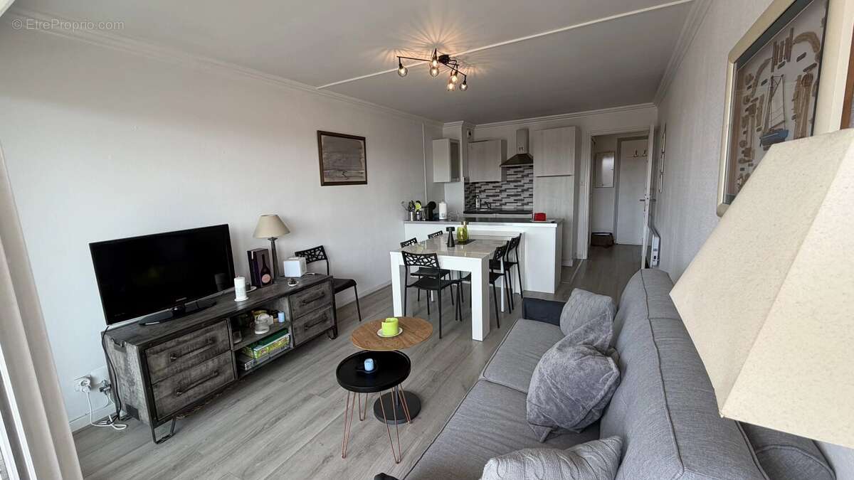 Le Touquet : secteur Pinède : T2 cabine avec large balcon / cave et parking - photo 9