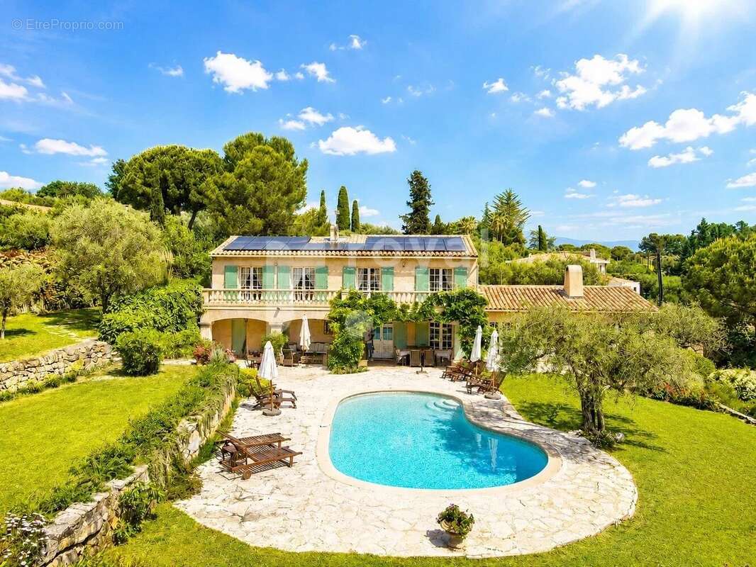 Maison à VALBONNE