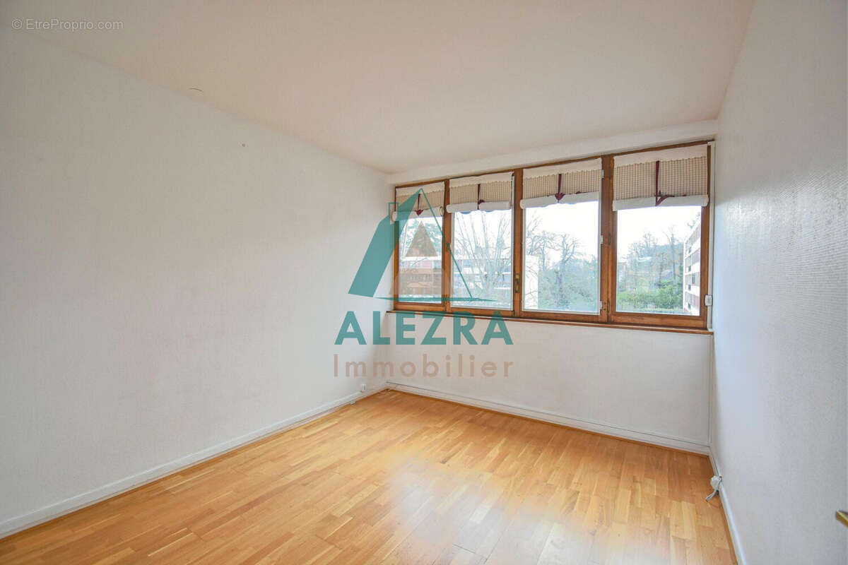 Appartement à LA CELLE-SAINT-CLOUD