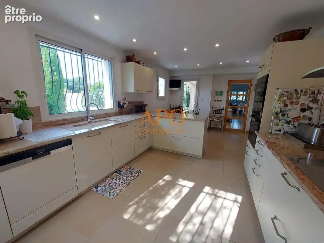 Bastide T9 + 2 villas T3 et T2 sur 6200 m2 de terrain - photo 10