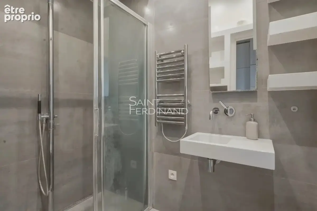 EXCLUSIVITE. Paris 17ème Batignolles. Truffaut. Idéal premier achat ou investissement locatif. 2 pièces 1 chambre. - photo 9