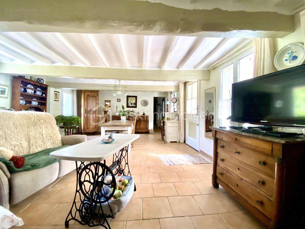 Maison à TOURS-EN-VIMEU