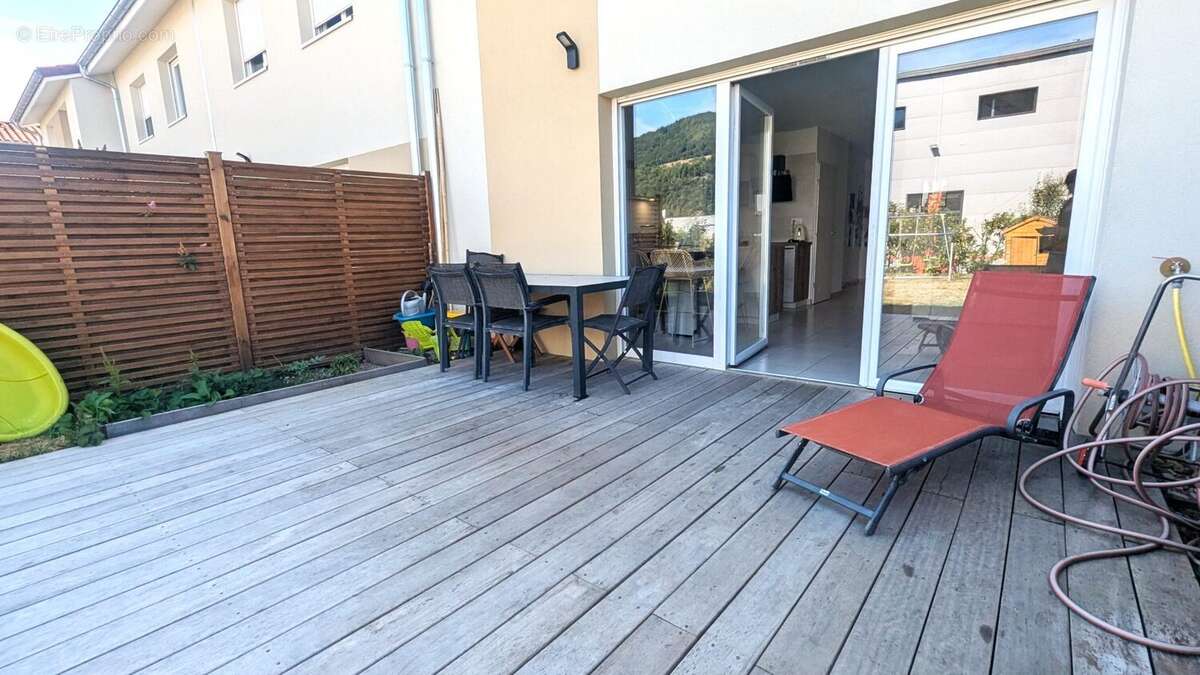 Maison 87 m² à Saint-Etienne-De-Crossey  - photo 9