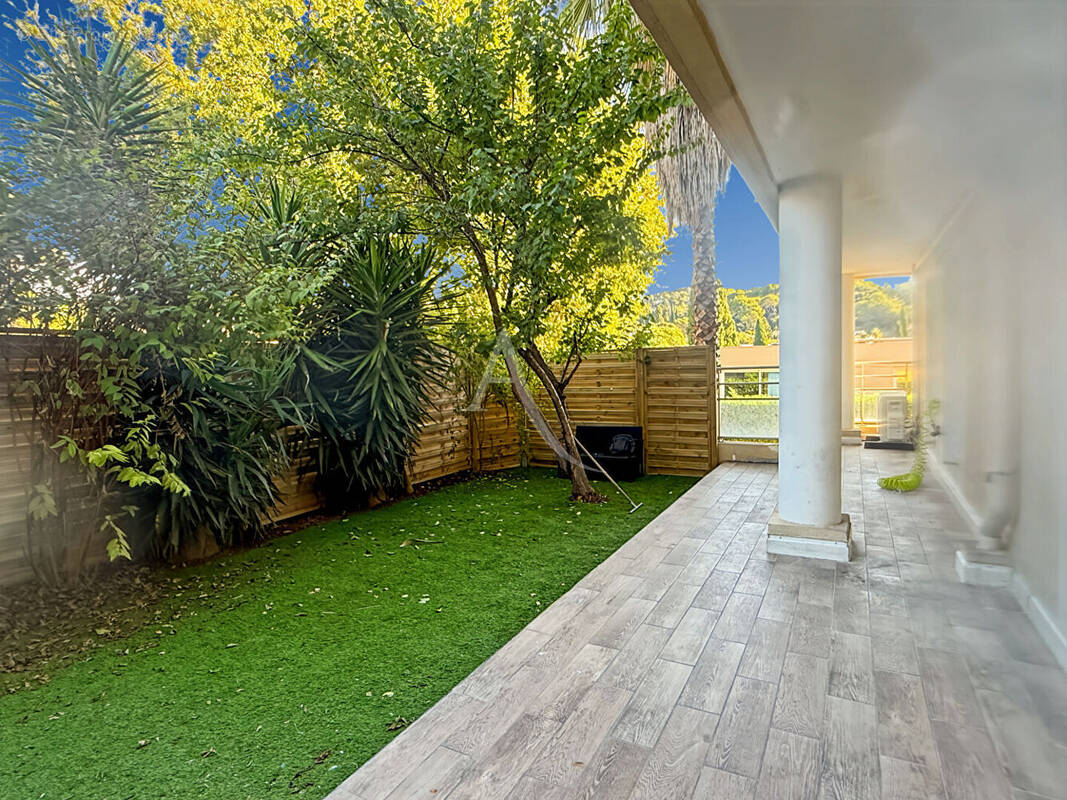 Appartement à MOUGINS