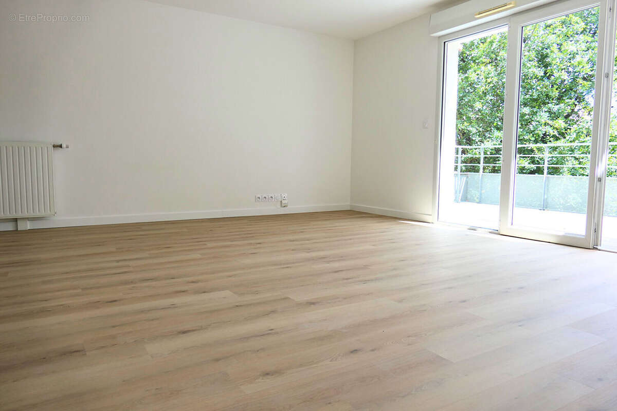 Appartement à LES SORINIERES