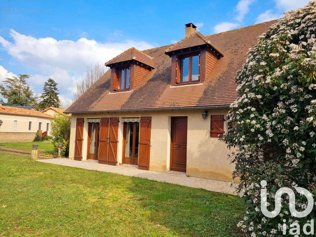 Photo 2 - Maison à MARIGNY-BRIZAY