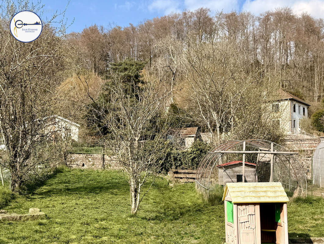 Maison à BRUYERES
