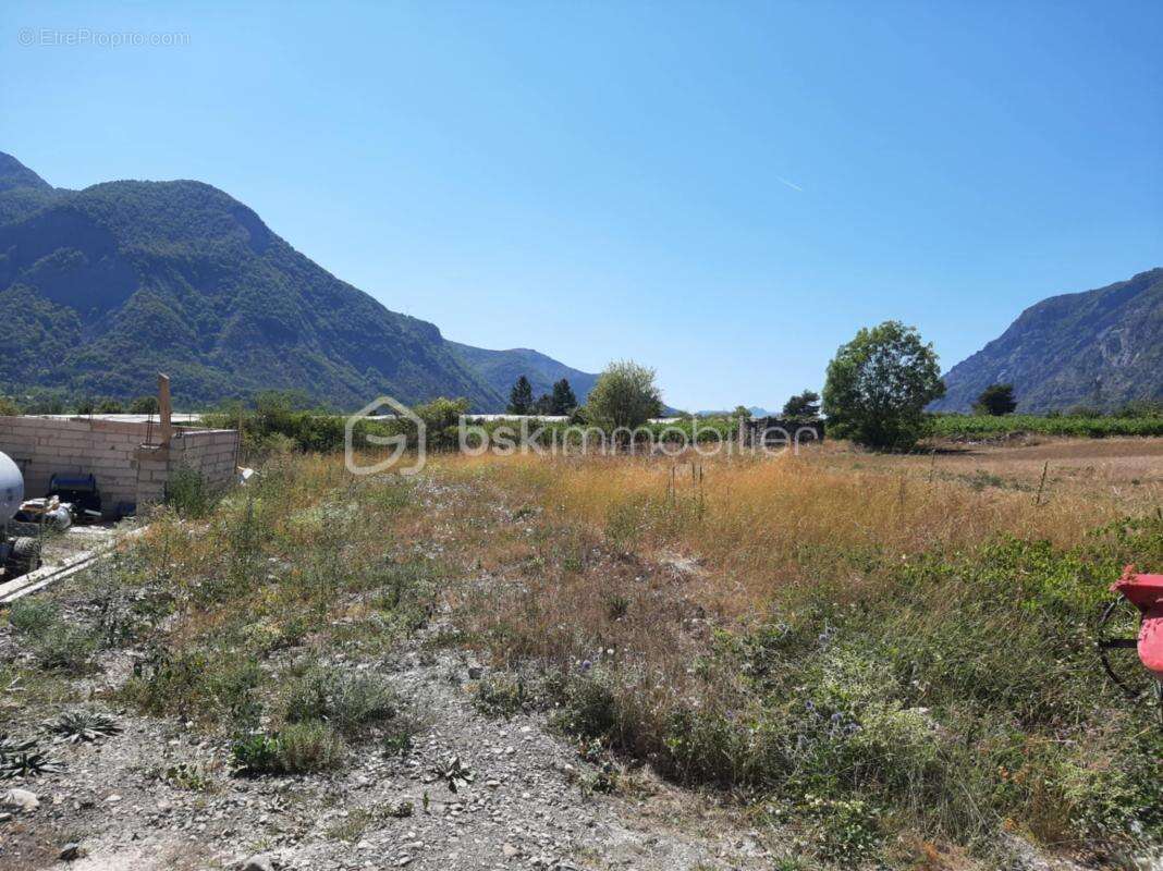 Grand terrain constructible - photo 2