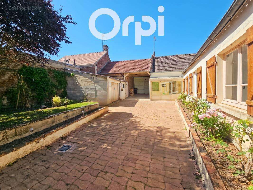 Maison à GRANDFRESNOY