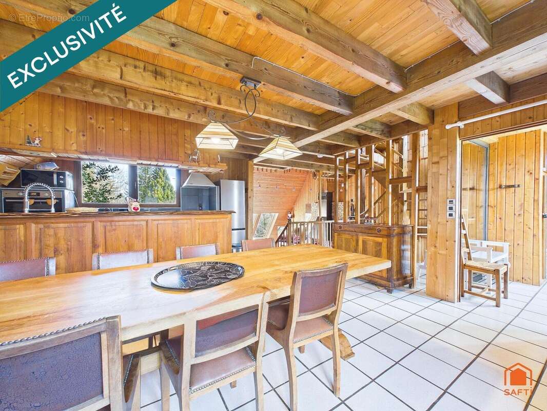 Maison 200 m² à Saint-Genes-Champespe  - photo 7