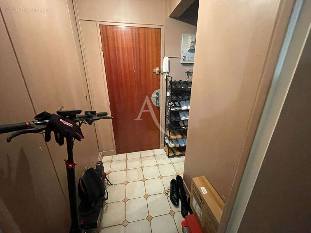 Appartement à SAINT-JEAN-DE-BRAYE