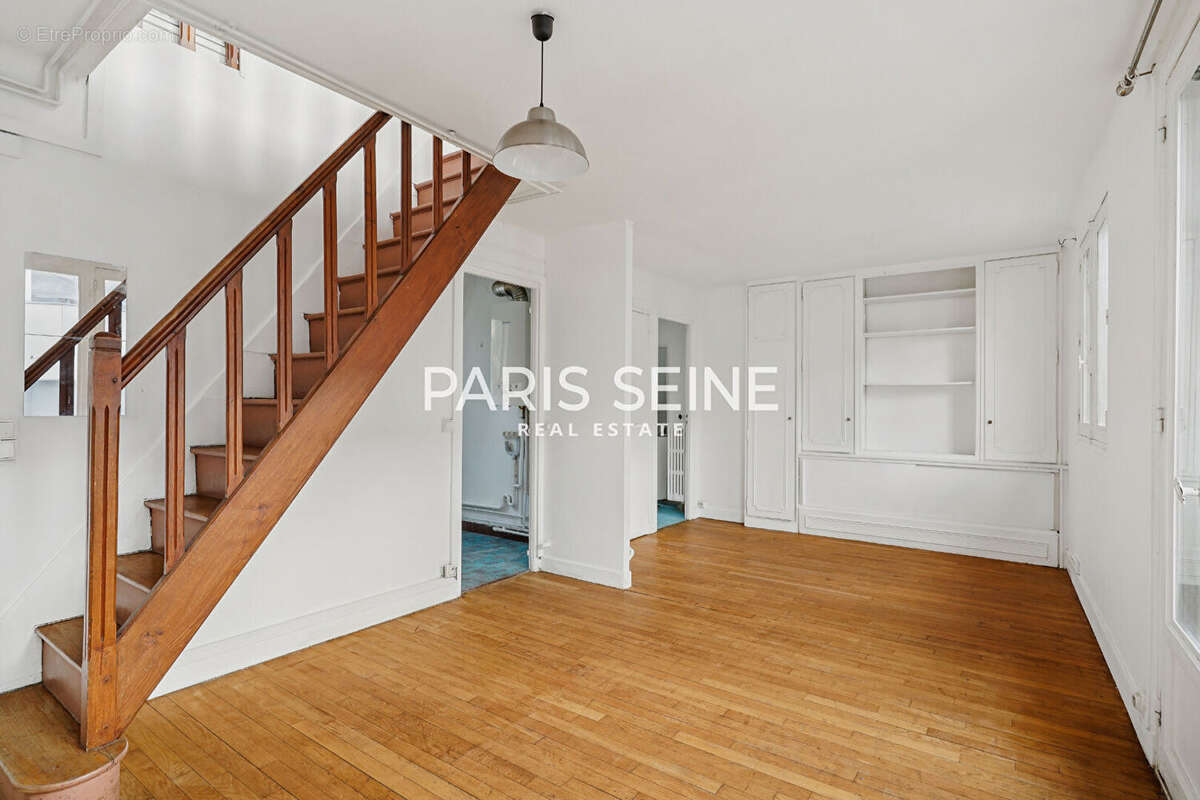 Appartement à PARIS-18E