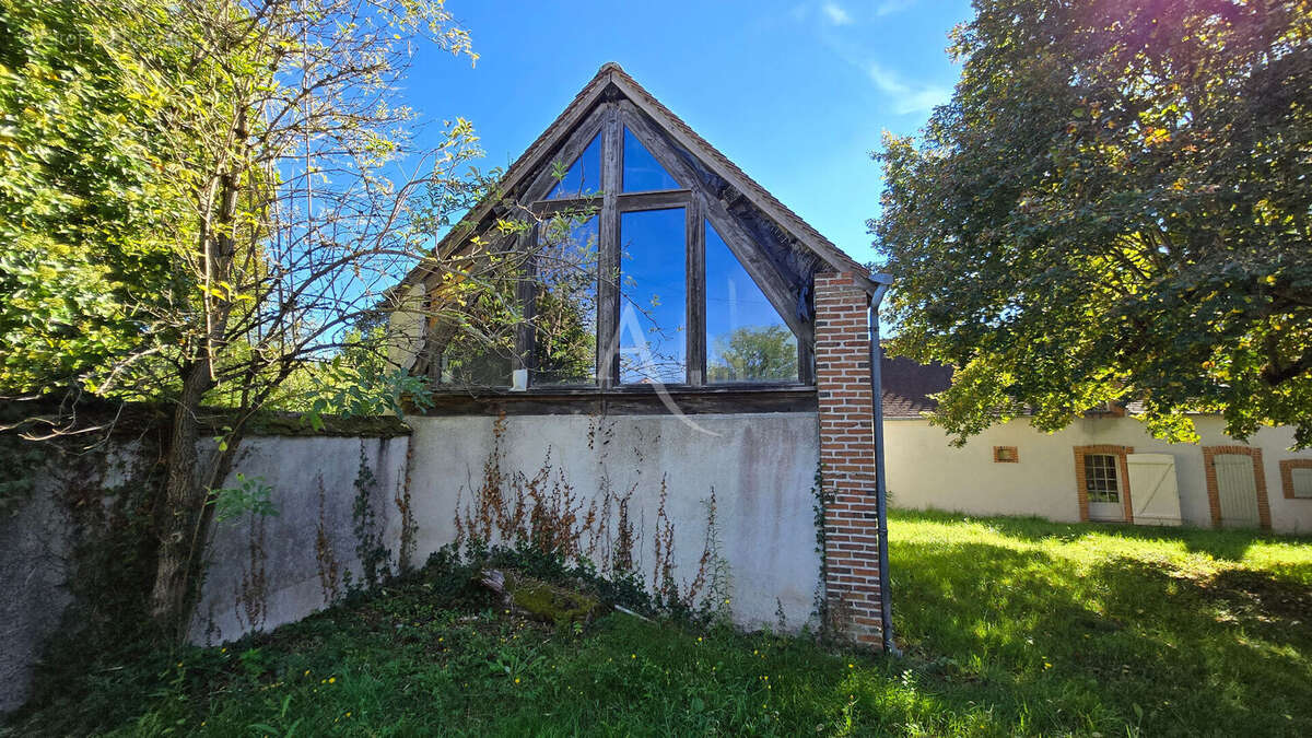 Maison à LES BORDES