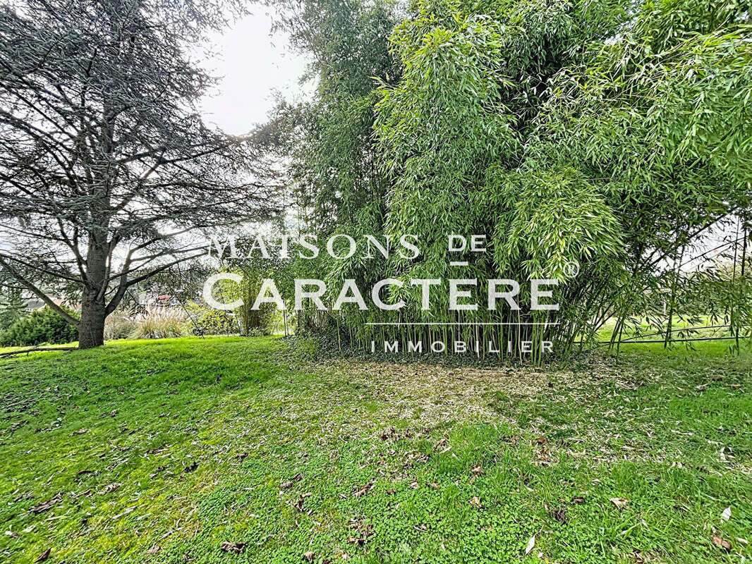 Maison de Campagne, Dépendances et Piscine et 2 terrains constructibles - photo 18