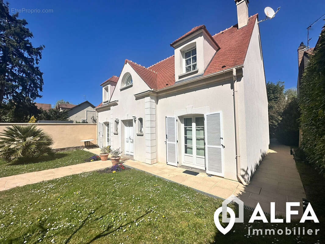 Maison à ENGHIEN-LES-BAINS