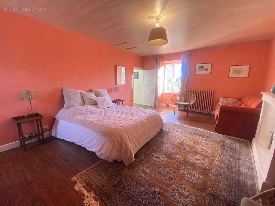 Maison à TALMONT-SAINT-HILAIRE