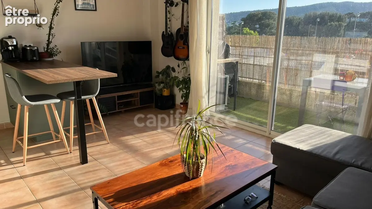 LA CIOTAT (13) – T2 de 43,24 m² au dernier étage avec ascenseur, balcon et vue dégagée - photo 5