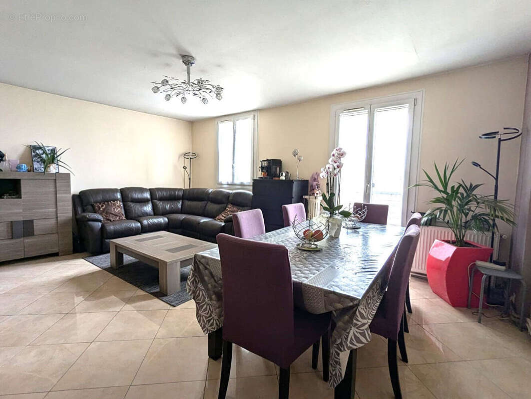 Appartement à PERSAN