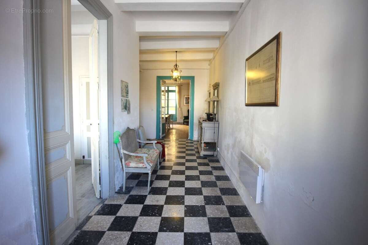 Maison à NISSAN-LEZ-ENSERUNE