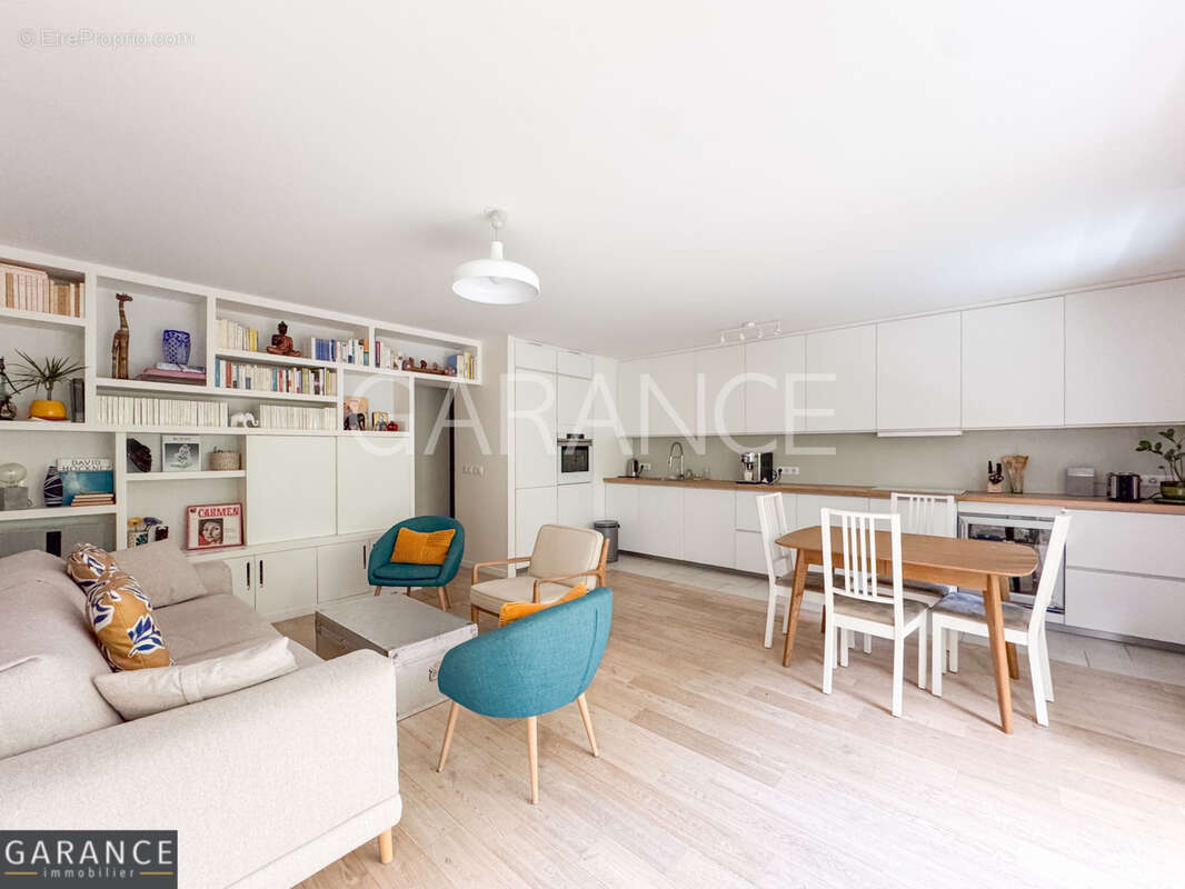 Appartement à PARIS-12E